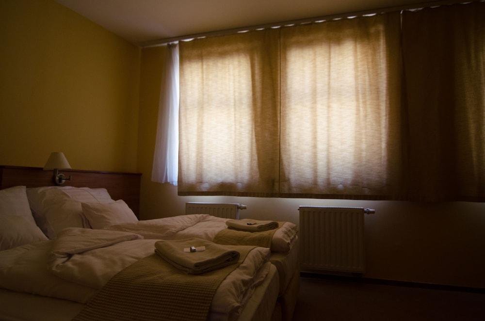 Hotel Civitas ショプロン エクステリア 写真