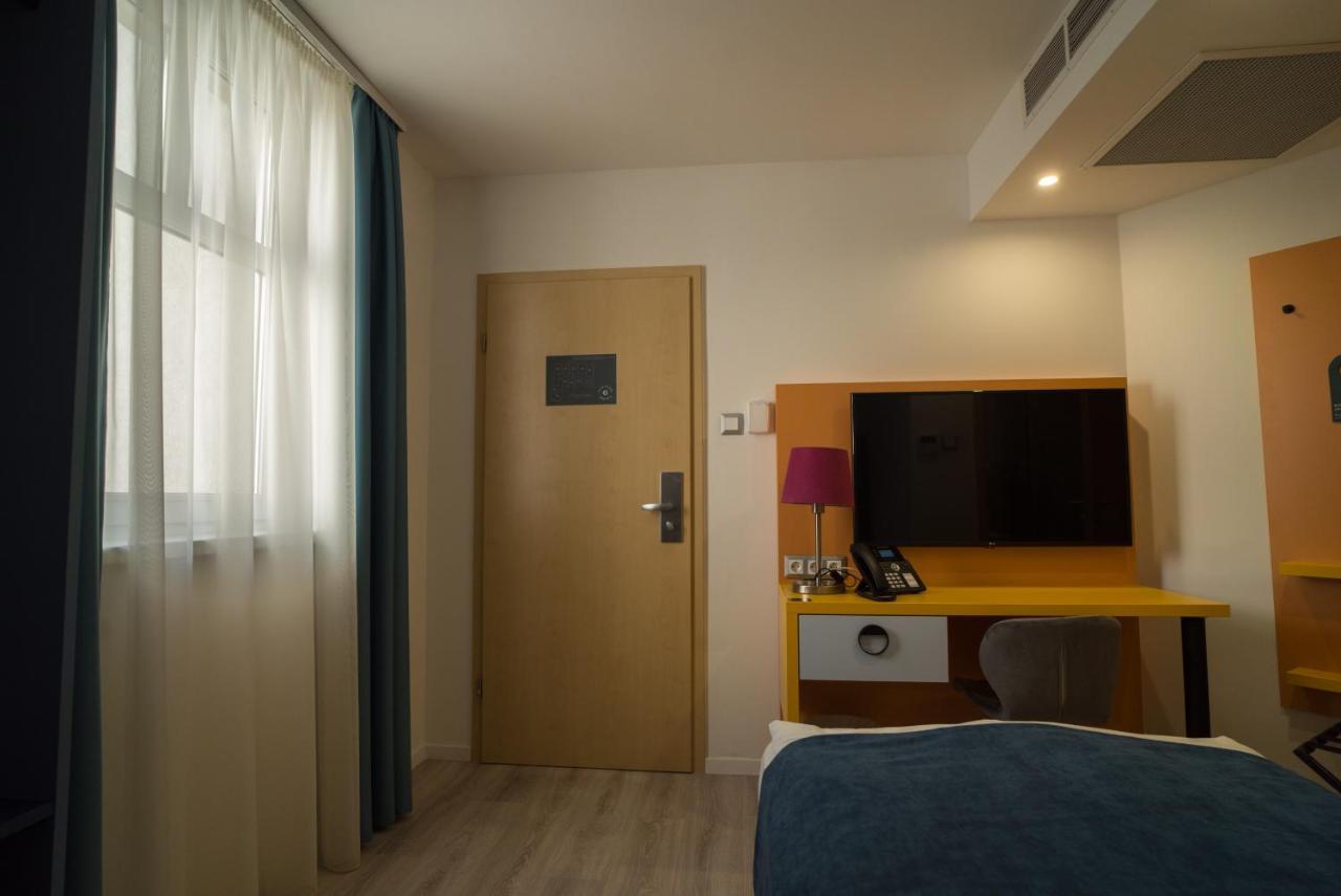 Hotel Civitas ショプロン エクステリア 写真