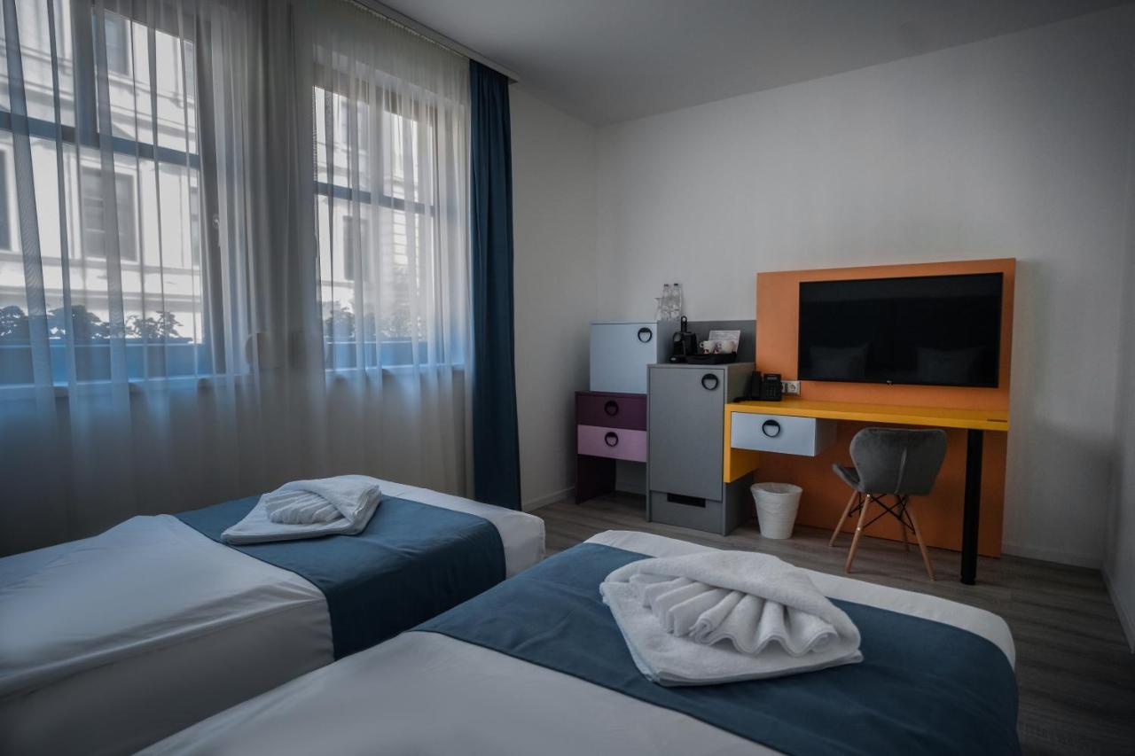 Hotel Civitas ショプロン エクステリア 写真